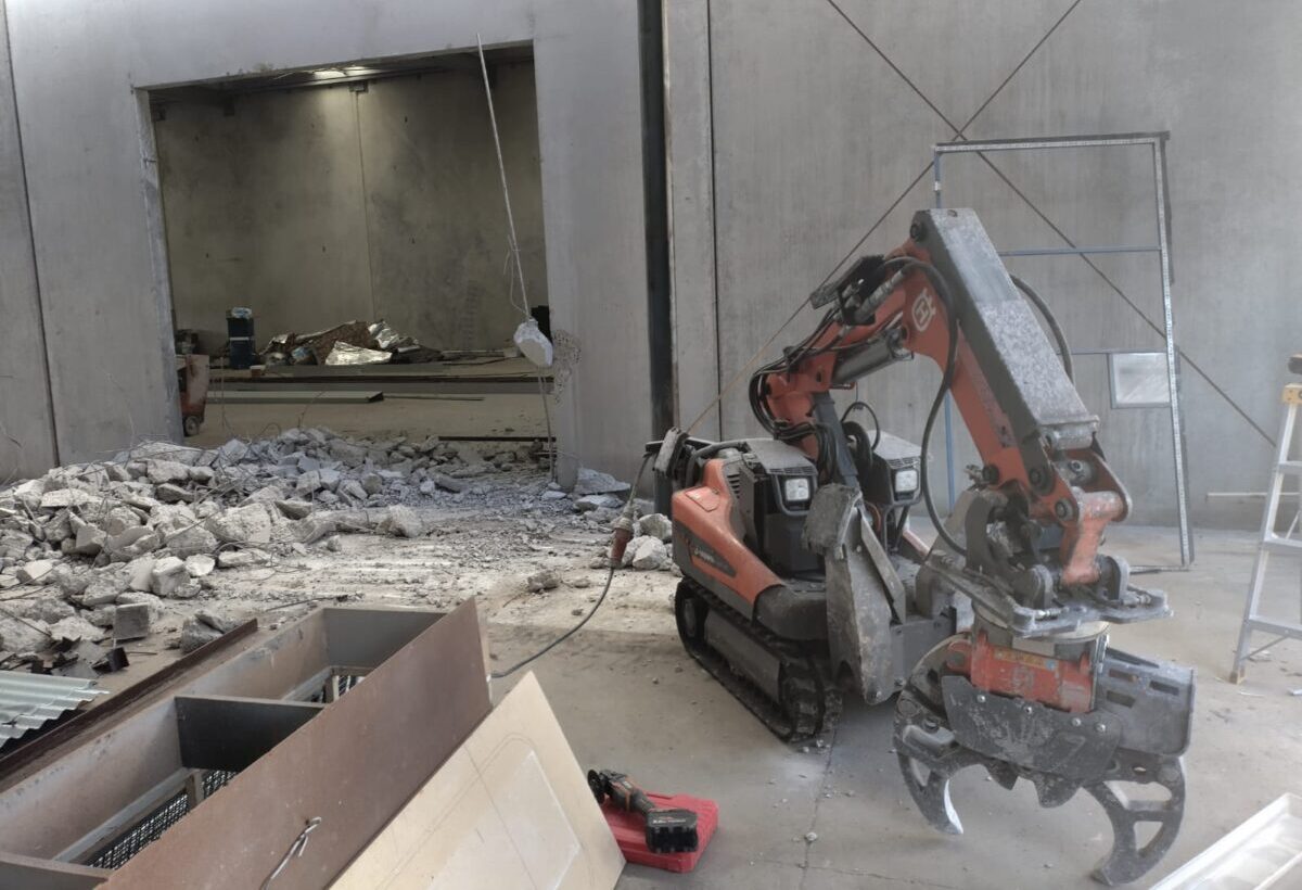 wall cut out and removal, strip out service